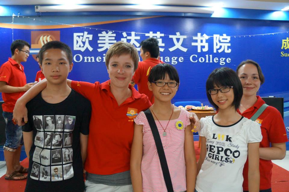 Z uczniami ze szkoły letniej w Yangshuo, Chiny.
